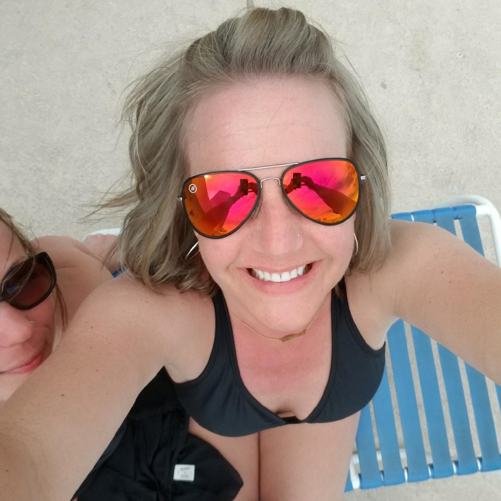 Meet your Posher, Melissa